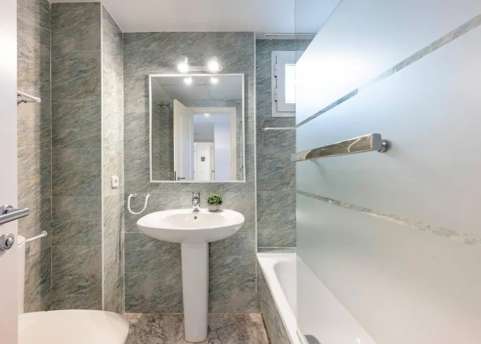 Spacious 3 Bedrooms At Brisas شقة *