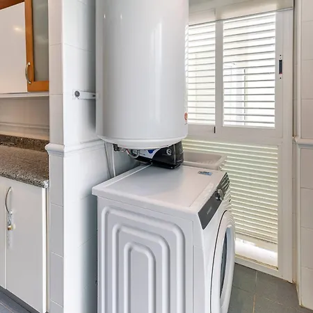 Spacious 3 Bedrooms At Brisas *