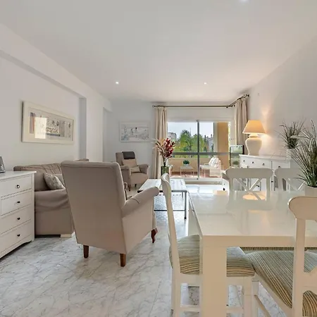 Spacious 3 Bedrooms At Brisas * מארבלה