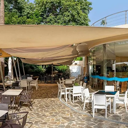 Spacious 3 Bedrooms At Brisas *