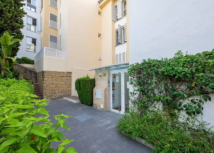 Spacious 3 Bedrooms At Brisas Apartament *