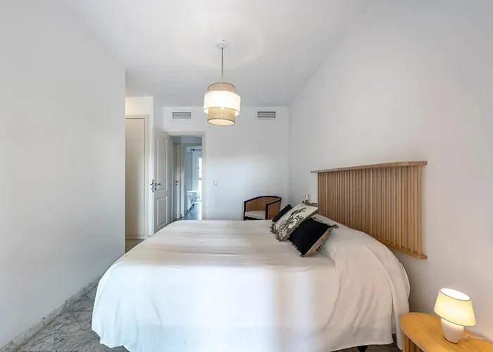 Spacious 3 Bedrooms At Brisas Apartament Marbella