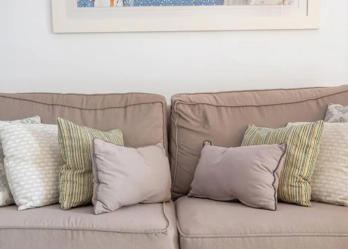 Spacious 3 Bedrooms At Brisas Apartament *